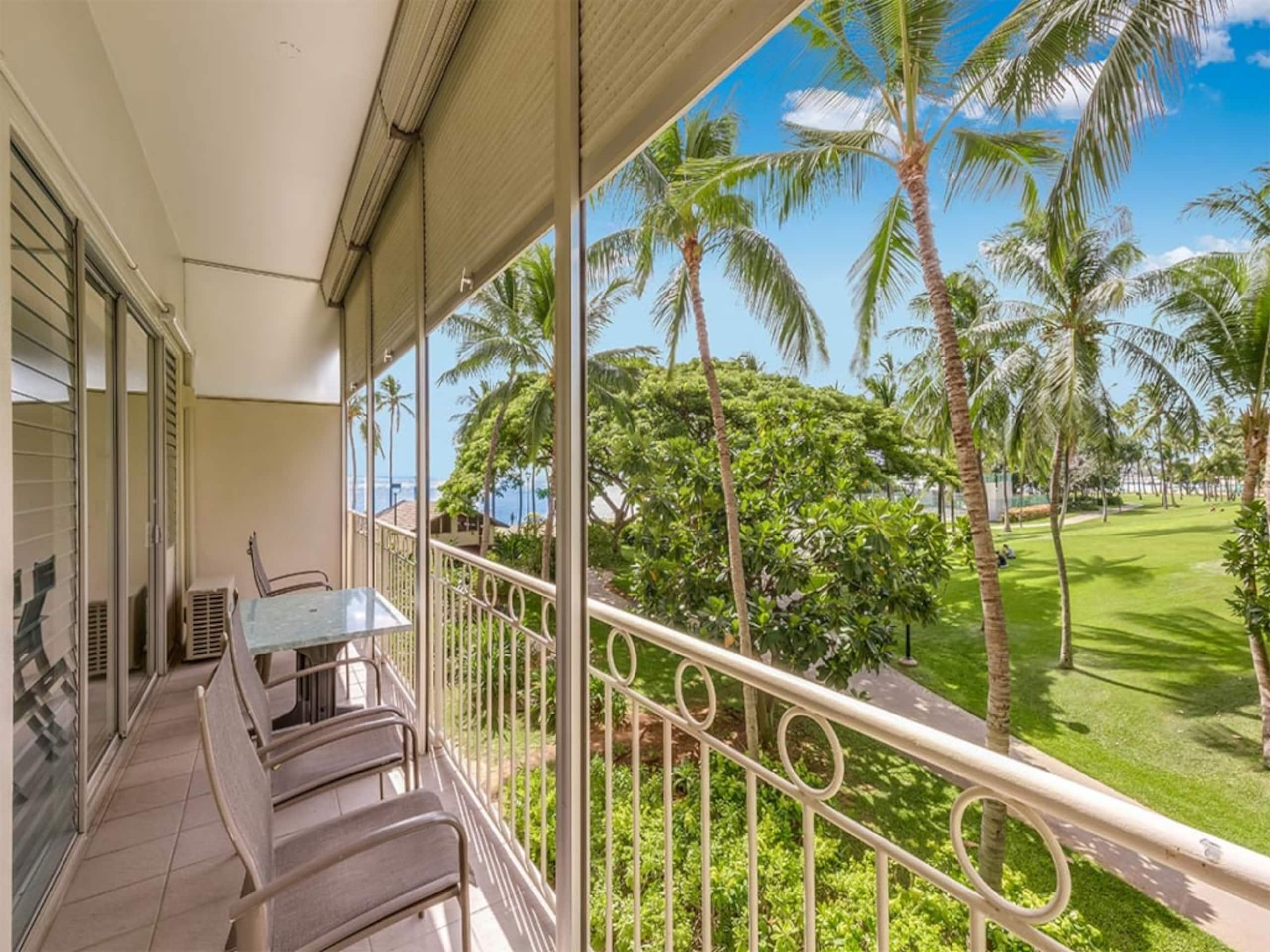Condo in Honolulu · ★4.5 · 1 bedroom · 1 bed · 1 private bath - Image 27