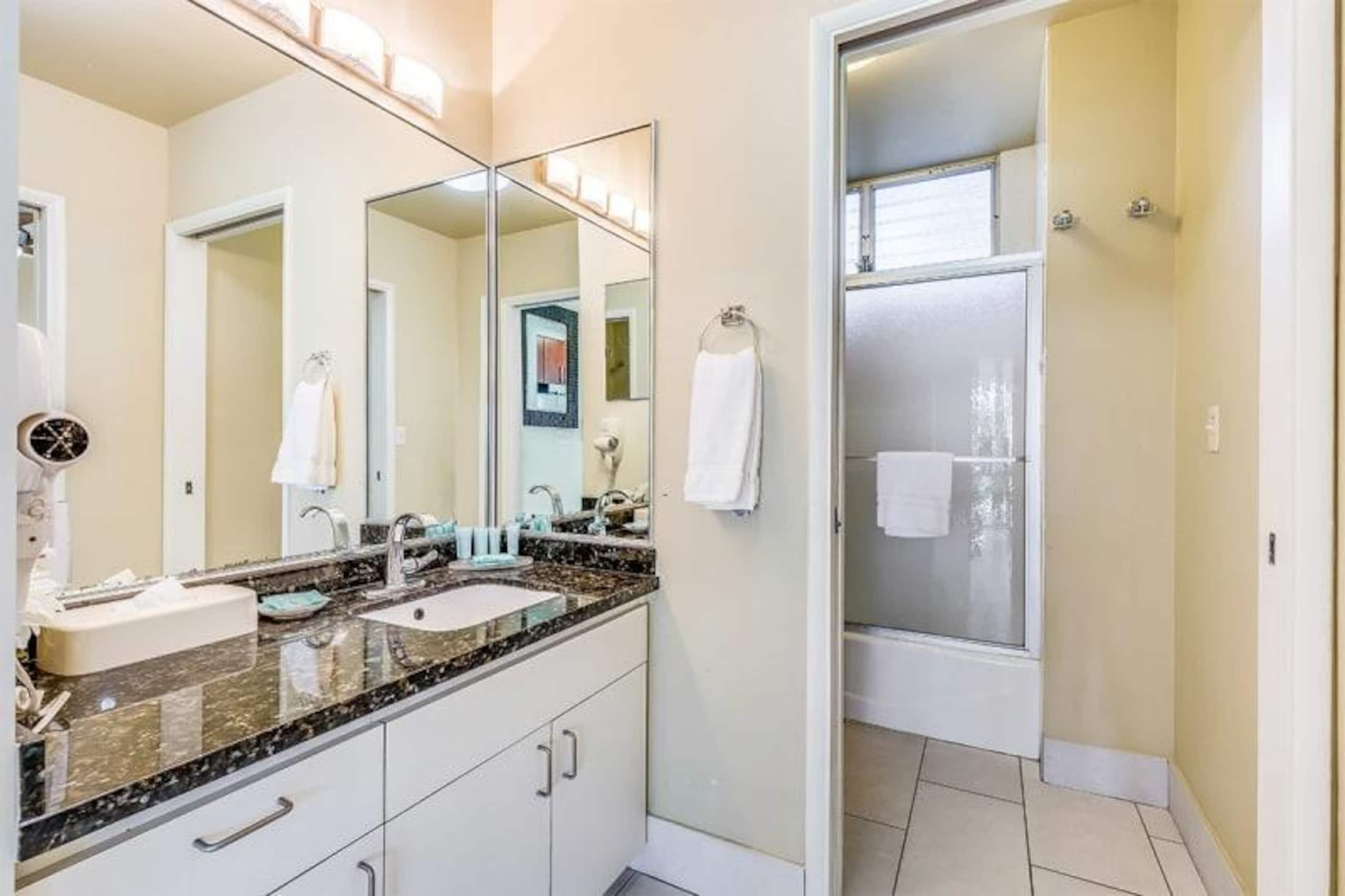 Condo in Honolulu · ★4.5 · 1 bedroom · 1 bed · 1 private bath - Image 21