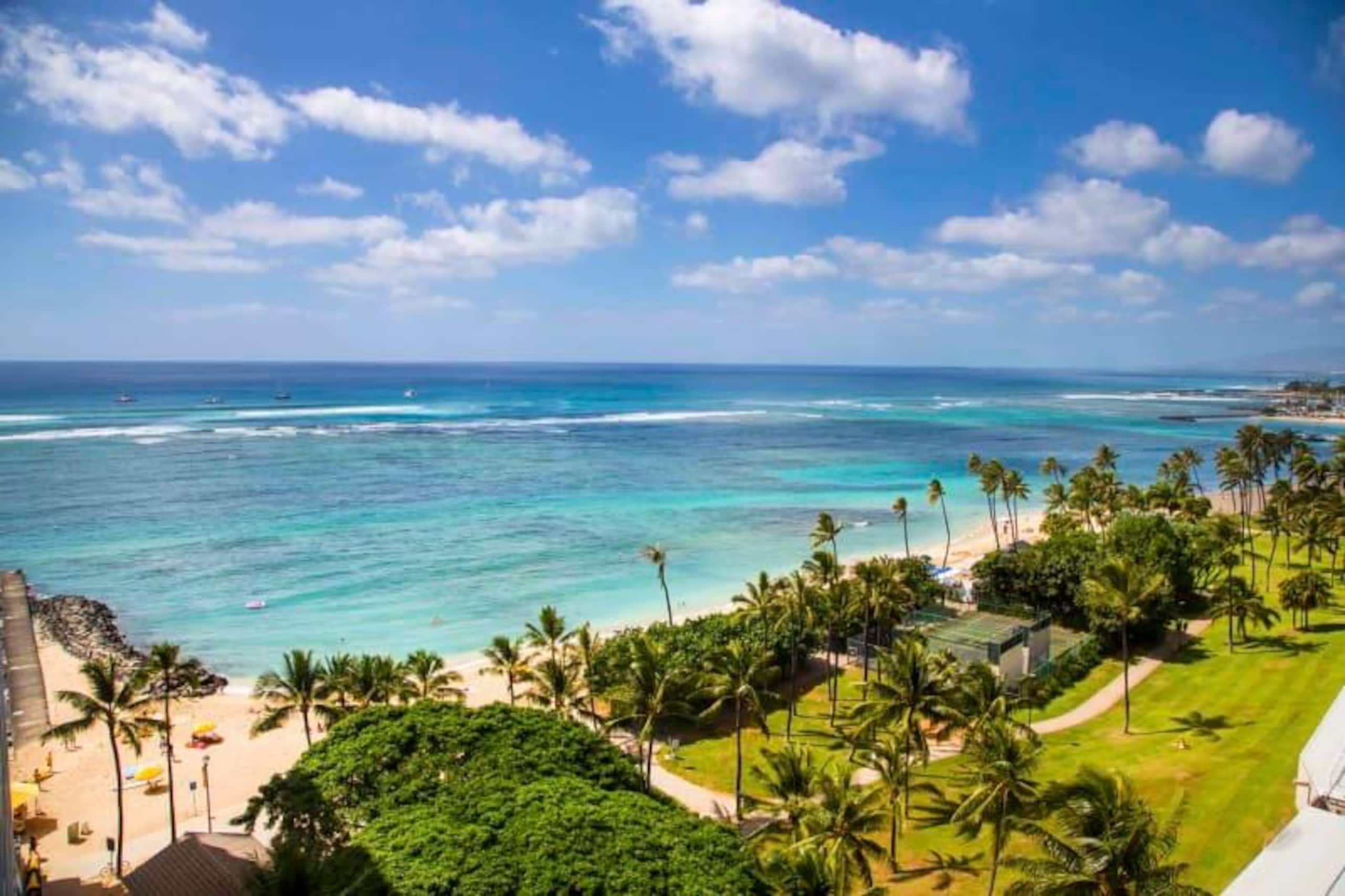 Condo in Honolulu · ★4.33 · Studio · 1 bed · 1 shared bath - Image 19