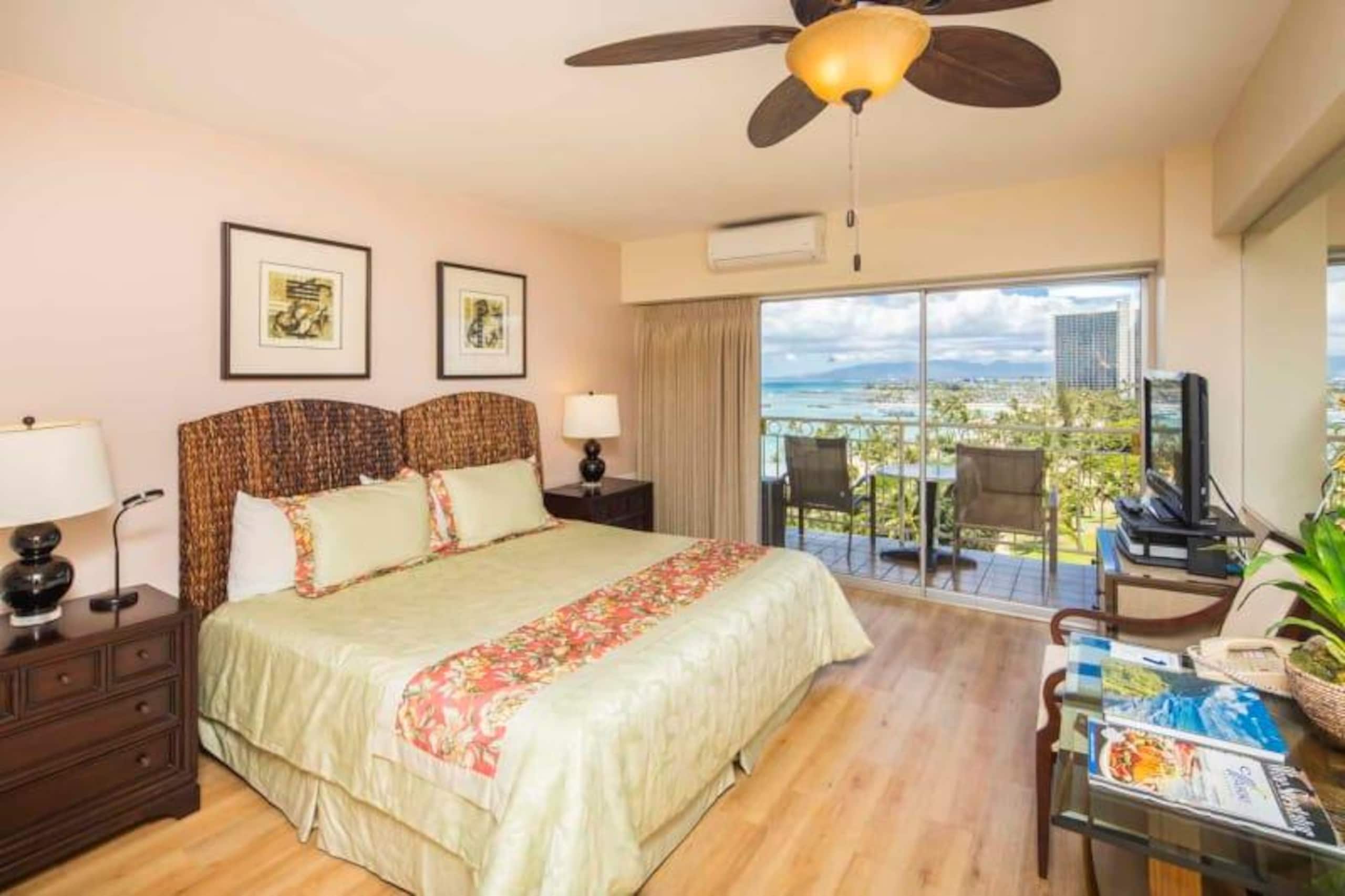 Condo in Honolulu · ★5.0 · Studio · 1 bed · 1 shared bath - Image 9