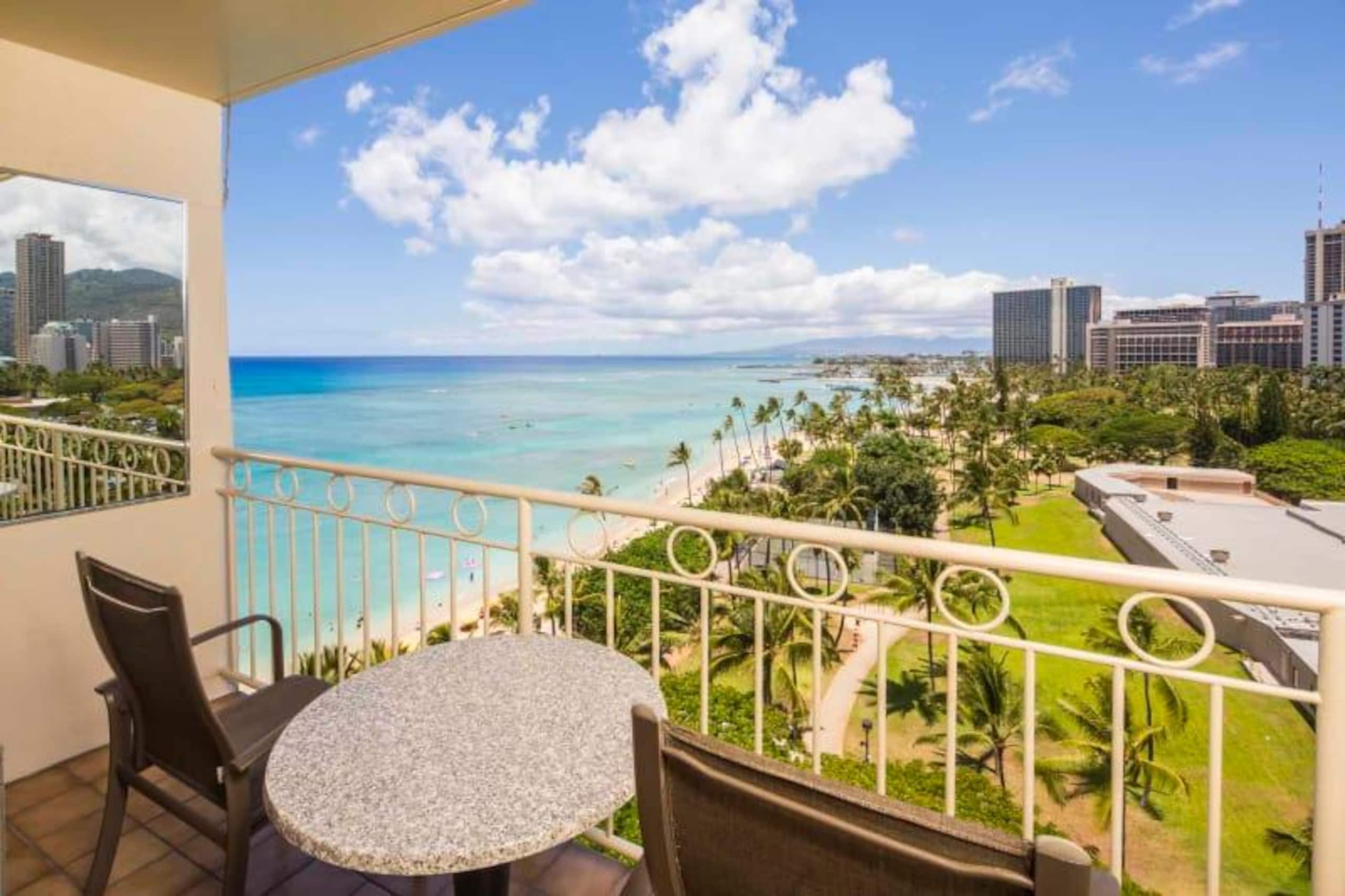 Condo in Honolulu · ★5.0 · Studio · 1 bed · 1 shared bath - Image 8