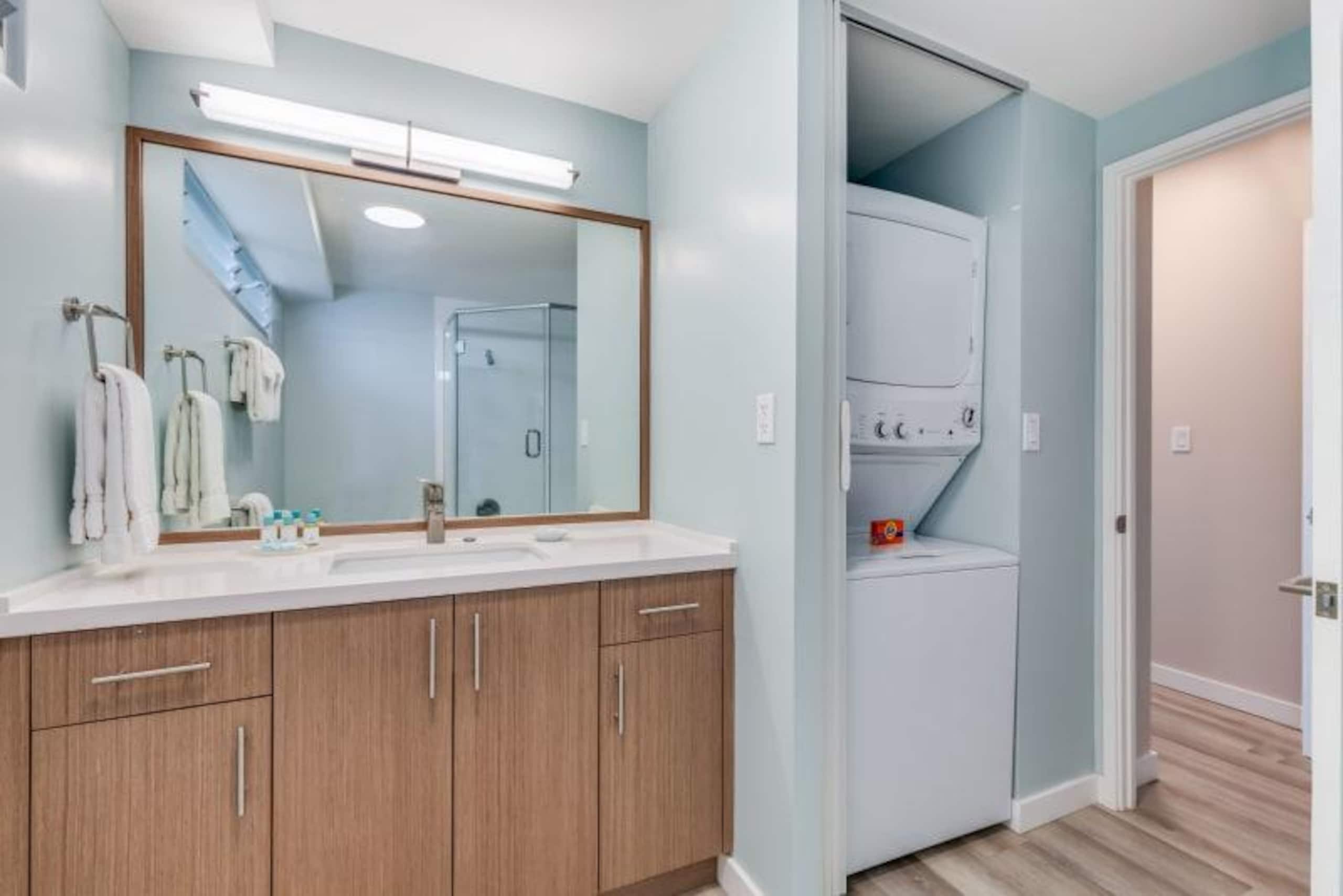 Condo in Honolulu · ★4.76 · 2 bedrooms · 3 beds · 2 shared baths - Image 12