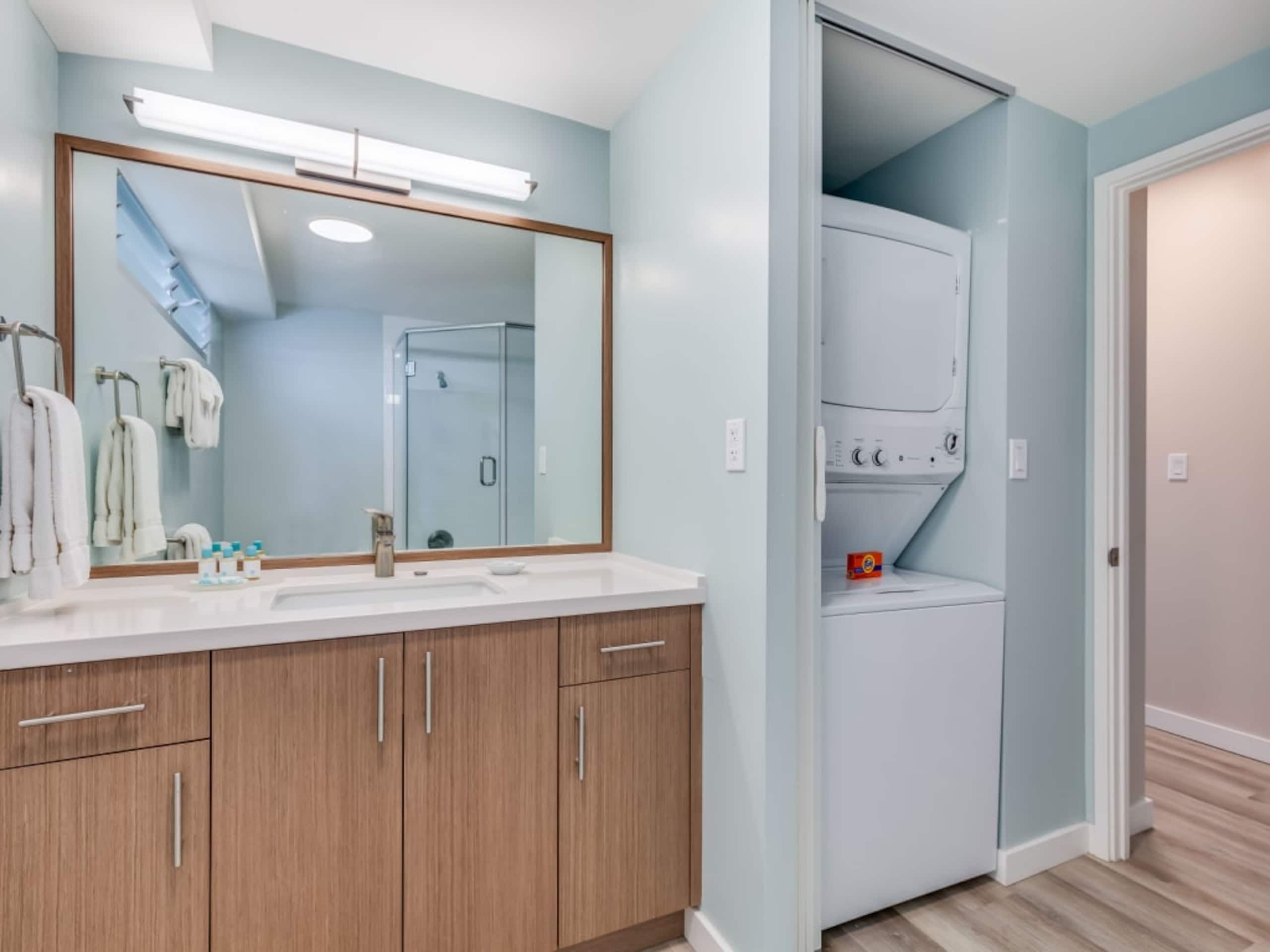 Condo in Honolulu · ★4.76 · 2 bedrooms · 3 beds · 2 shared baths - Image 28