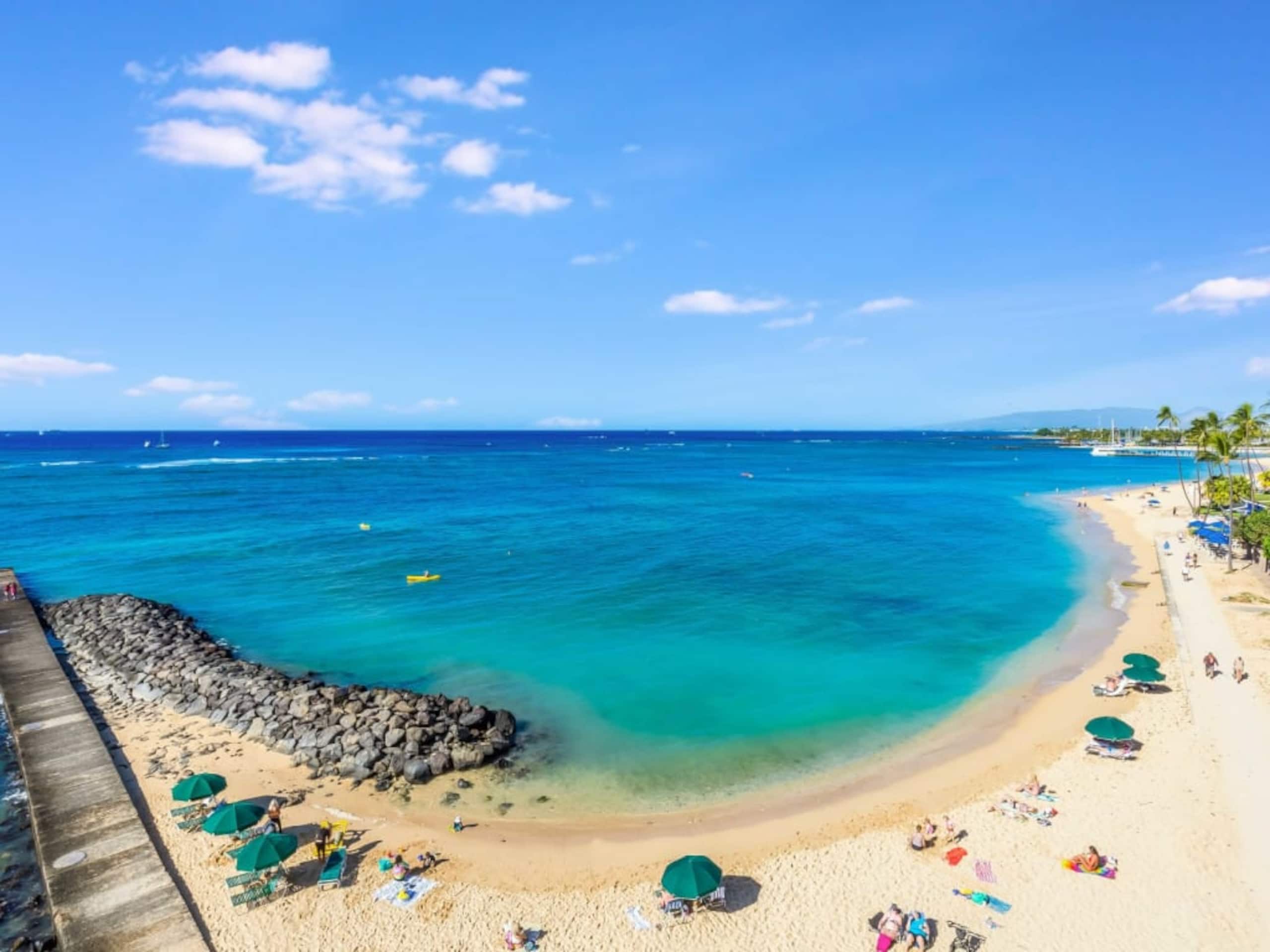 Condo in Honolulu · ★4.76 · 2 bedrooms · 3 beds · 2 shared baths - Image 32
