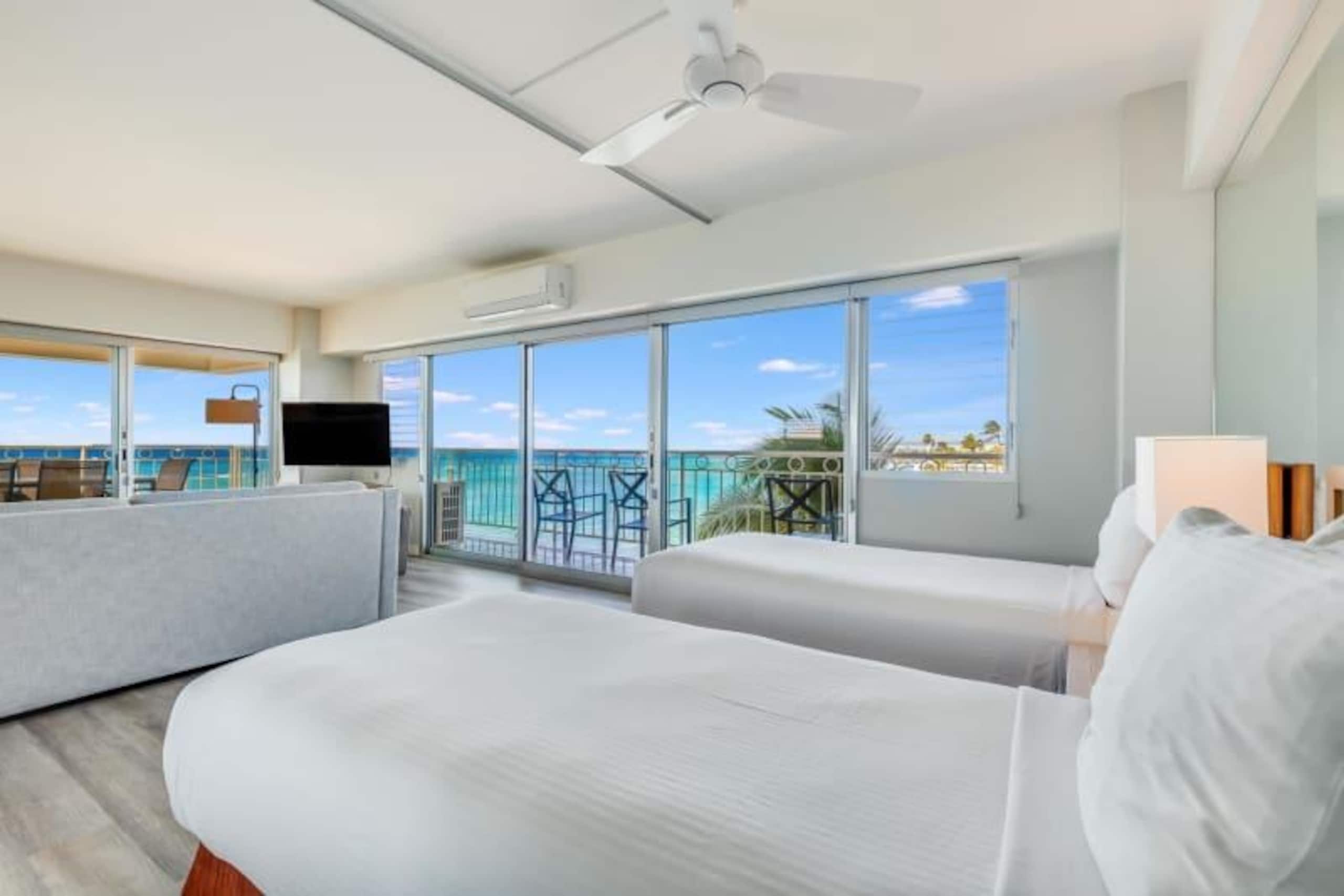 Condo in Honolulu · ★4.76 · 2 bedrooms · 3 beds · 2 shared baths - Image 13
