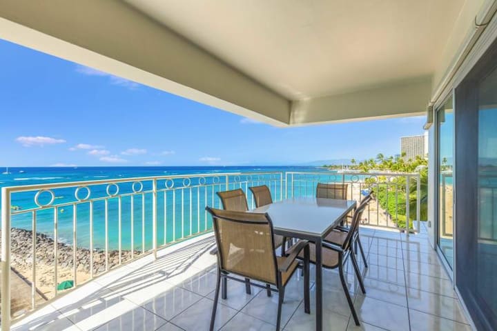 2 Bedroom Deluxe Ocean Front – Waikīkī Shore 500 gallery image 3