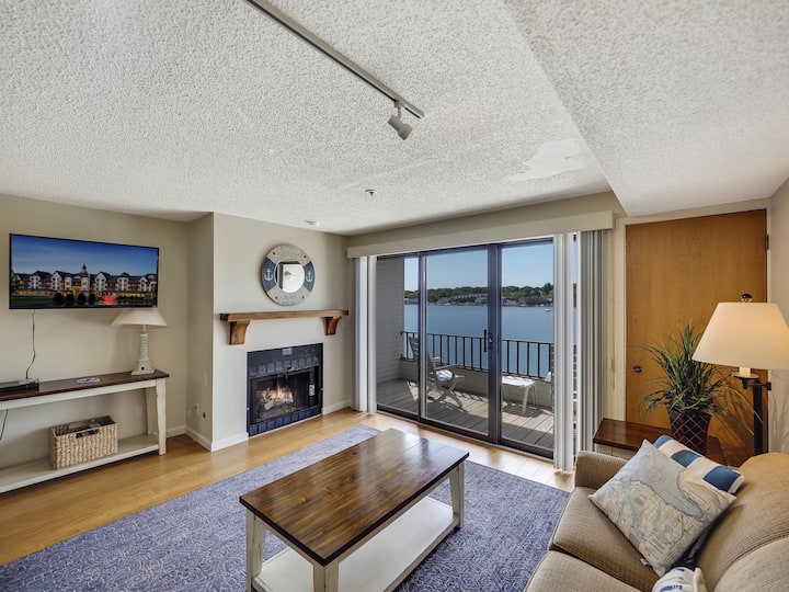 235 Edgewater Inn - Charlevoix, MI