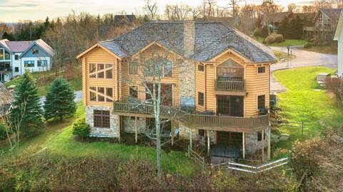 Boulder Heights | Private Indoor Pool + Theater