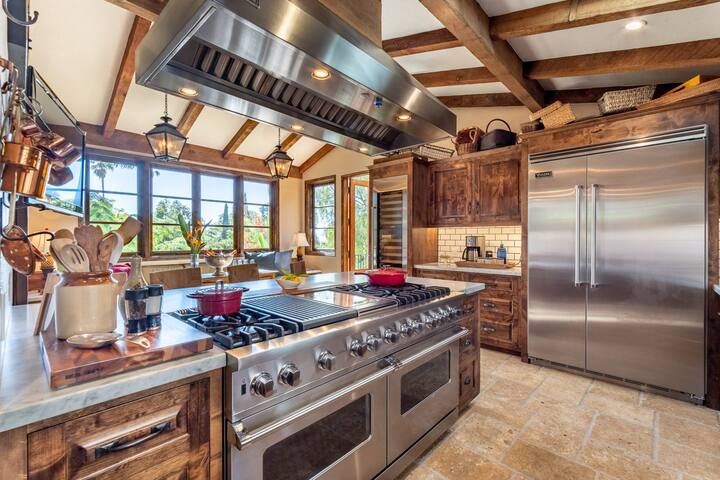 Come See Why We’re 5-Stars! 3 mi Universal gallery image 4