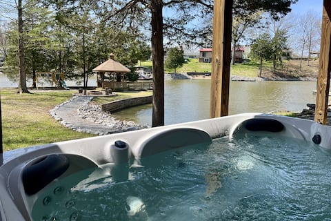 Lakefront Boho Chic 4BR | Playground & Waterslide