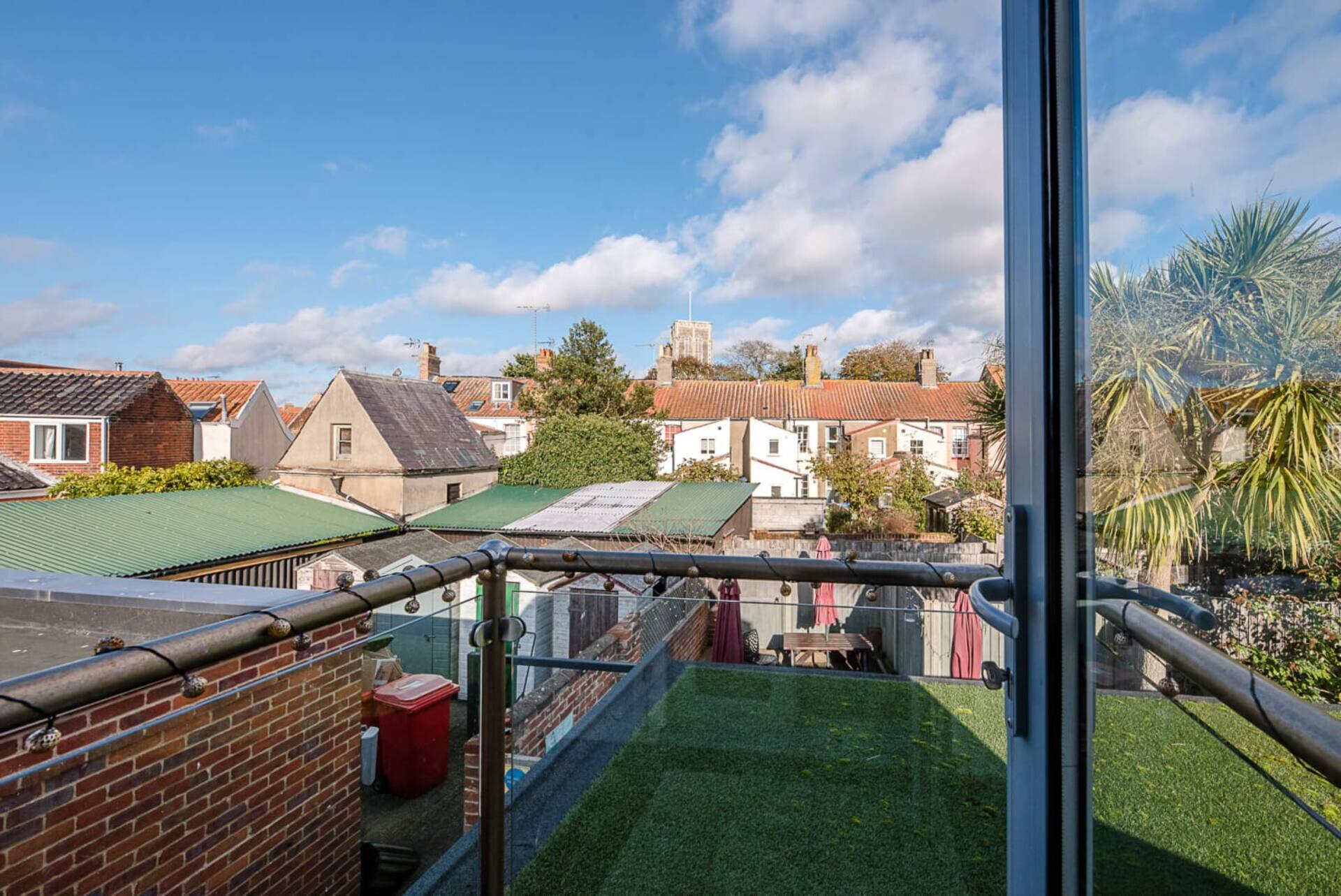 Papillon, un appartement moderne à Southwold avec balcon