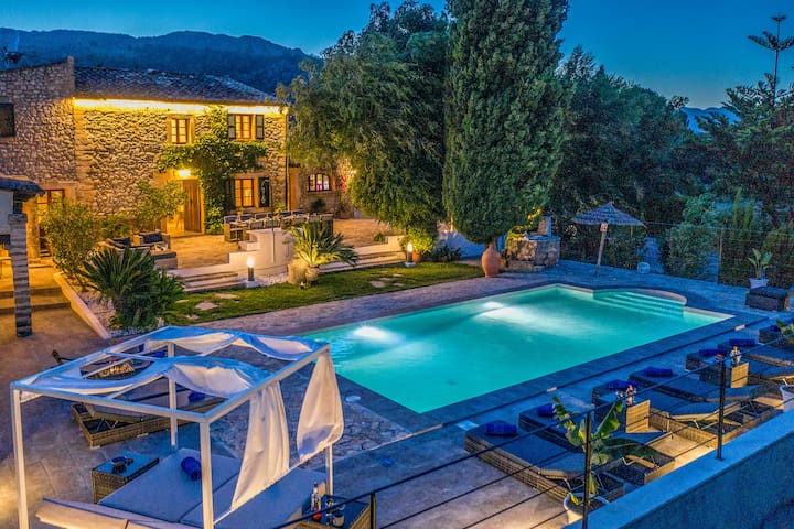 James Roma, Villa-Finca 5StarsHome Mallorca