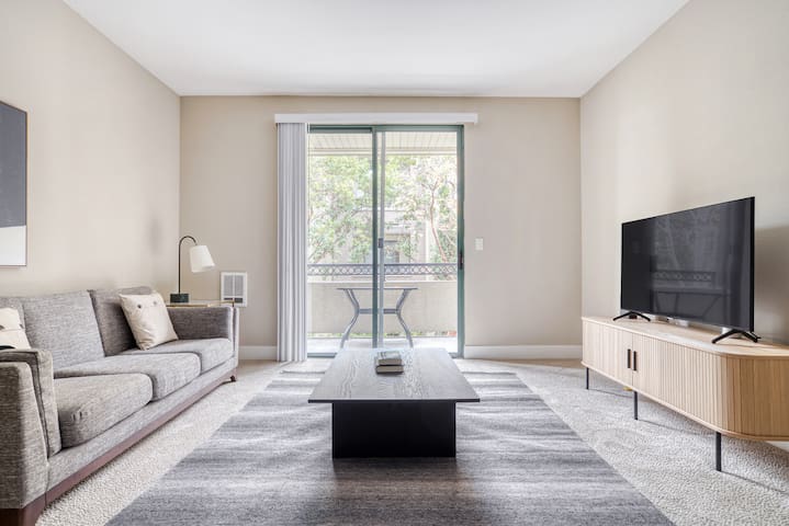 Blueground | San Mateo, pool & gym, highway access