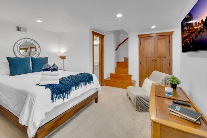 Family Friendly – Canyonview, Jacuzzi, EV Parking gallery image 5