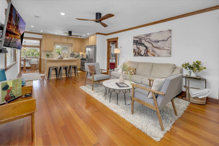 Family Friendly – Canyonview, Jacuzzi, EV Parking gallery image 3