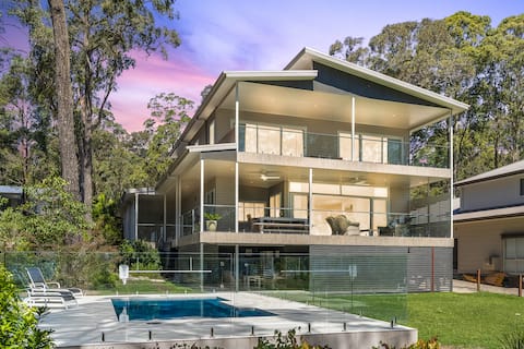 The Lake House - Lakefront Oasis at Murrays Beach!