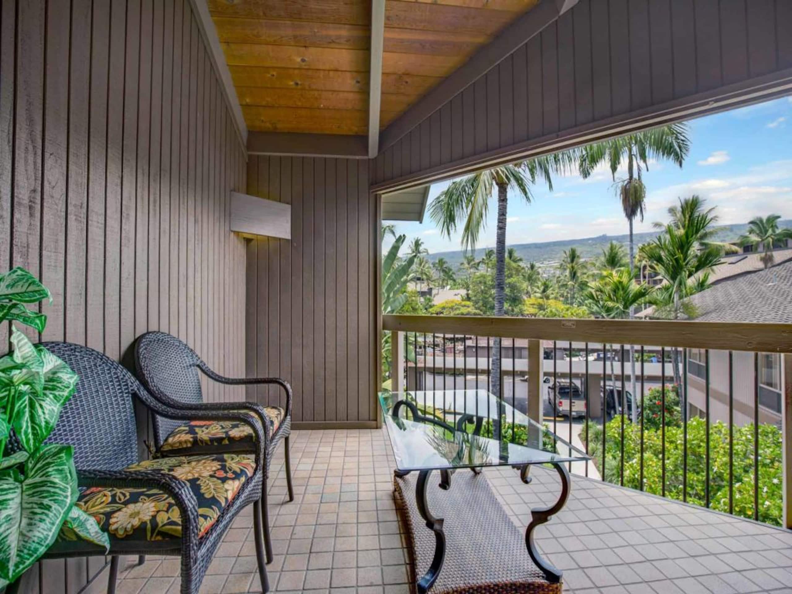 Condo in Kailua-Kona · ★4.82 · 2 bedrooms · 3 beds · 2 baths - Image 42