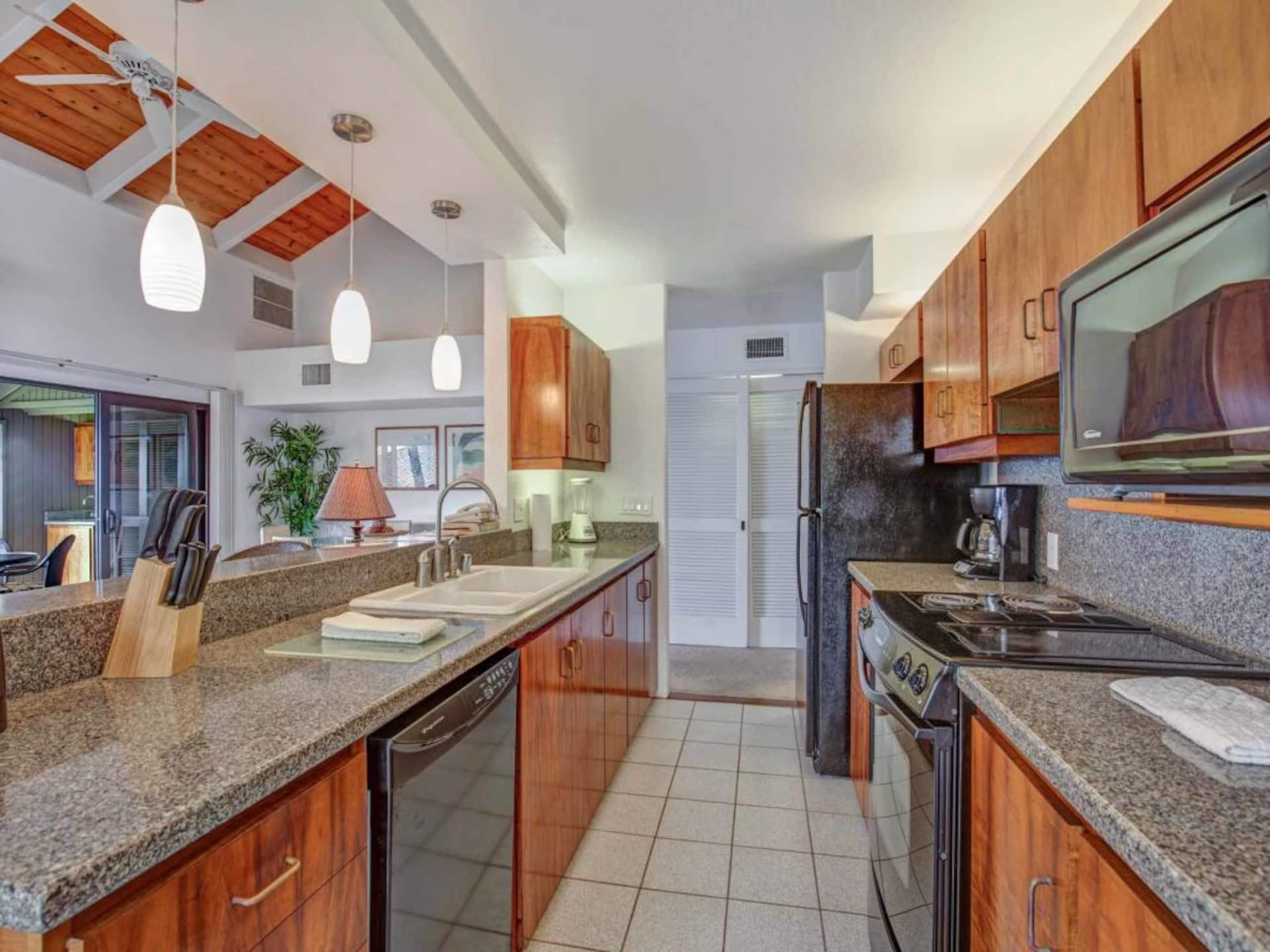 Condo in Kailua-Kona · ★4.82 · 2 bedrooms · 3 beds · 2 baths - Image 33