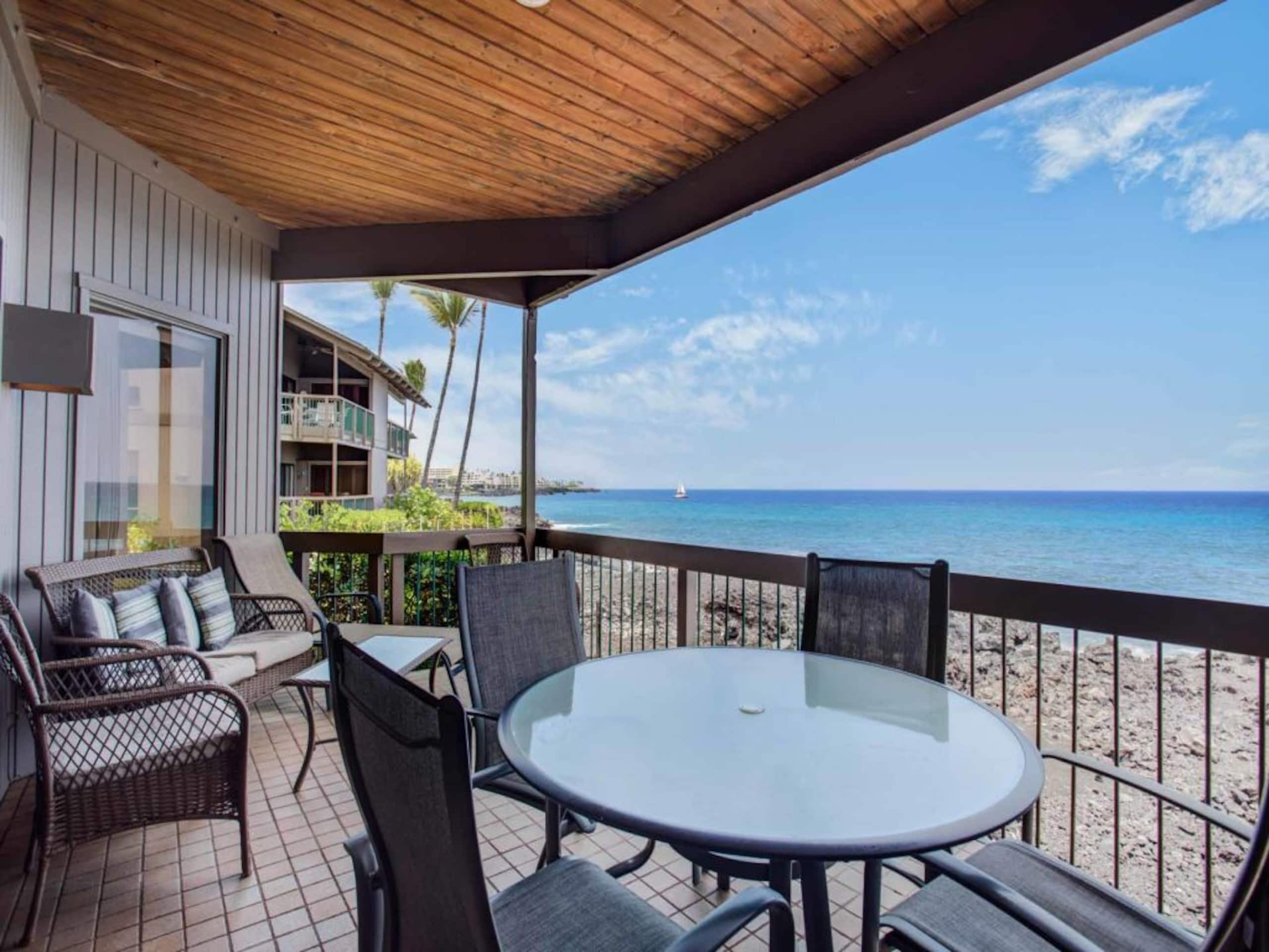 Condo in Kailua-Kona · ★4.5 · 2 bedrooms · 3 beds · 2 baths - Image 59
