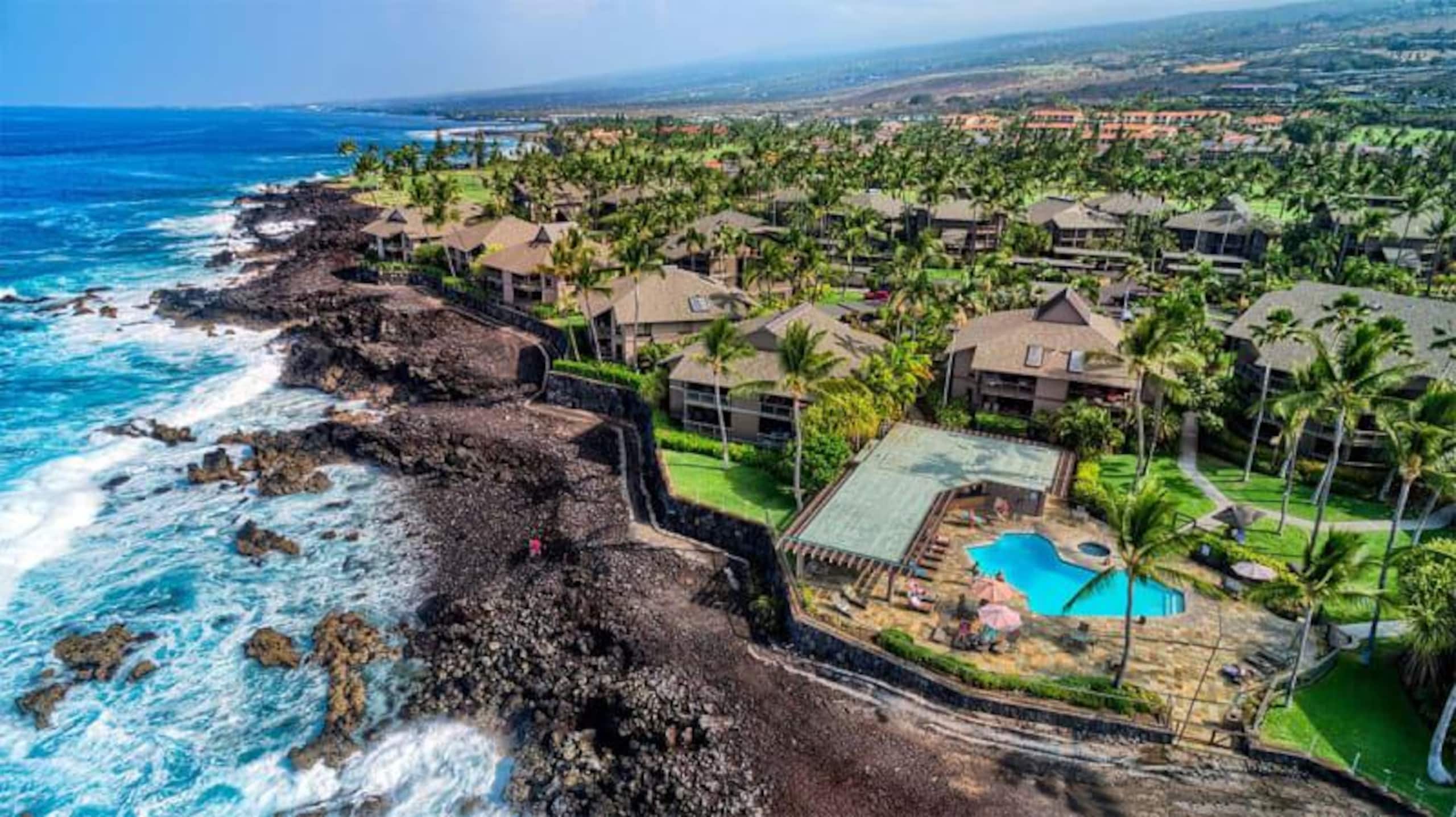 Condo in Kailua-Kona · ★4.5 · 2 bedrooms · 3 beds · 2 baths - Image 30