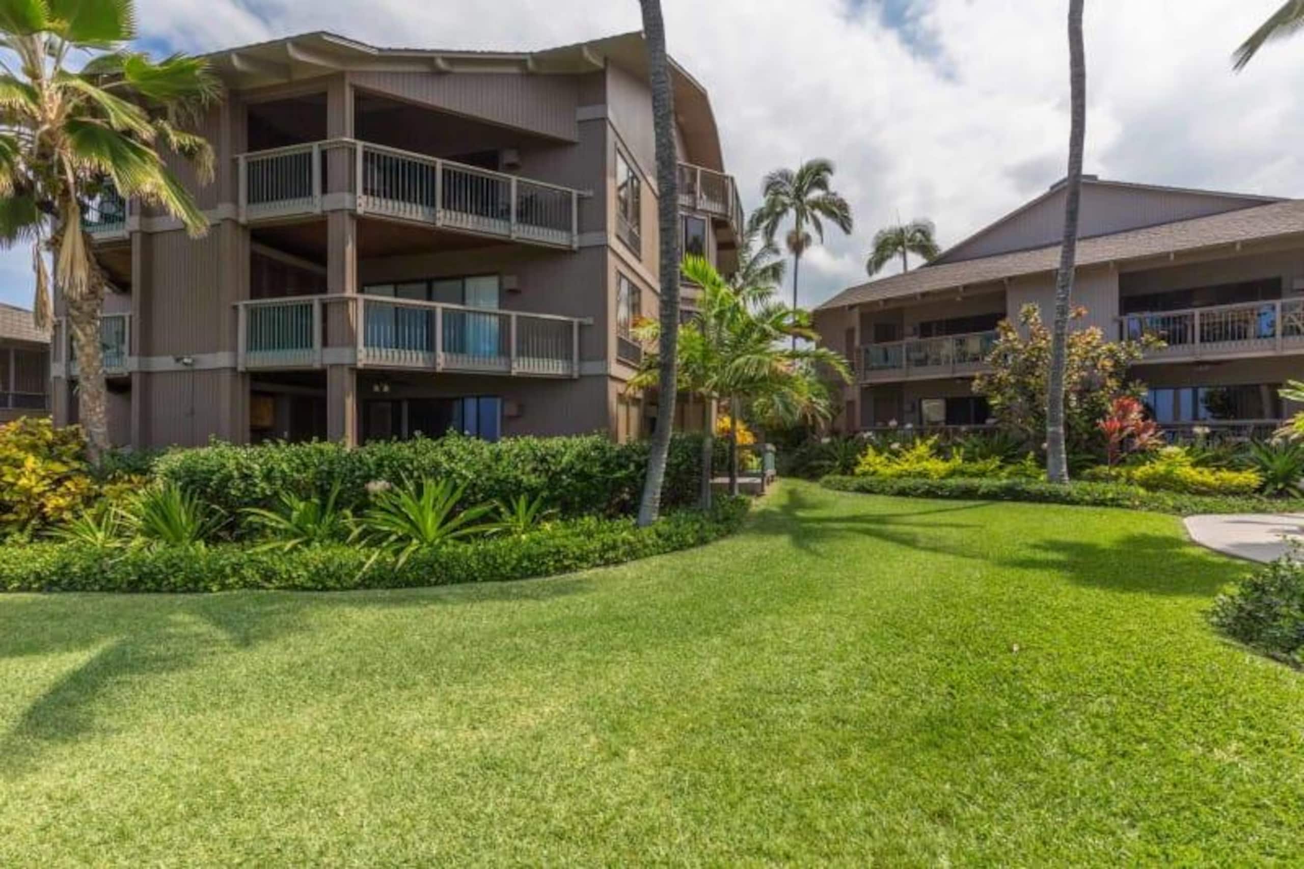 Condo in Kailua-Kona · ★4.5 · 2 bedrooms · 3 beds · 2 baths - Image 28