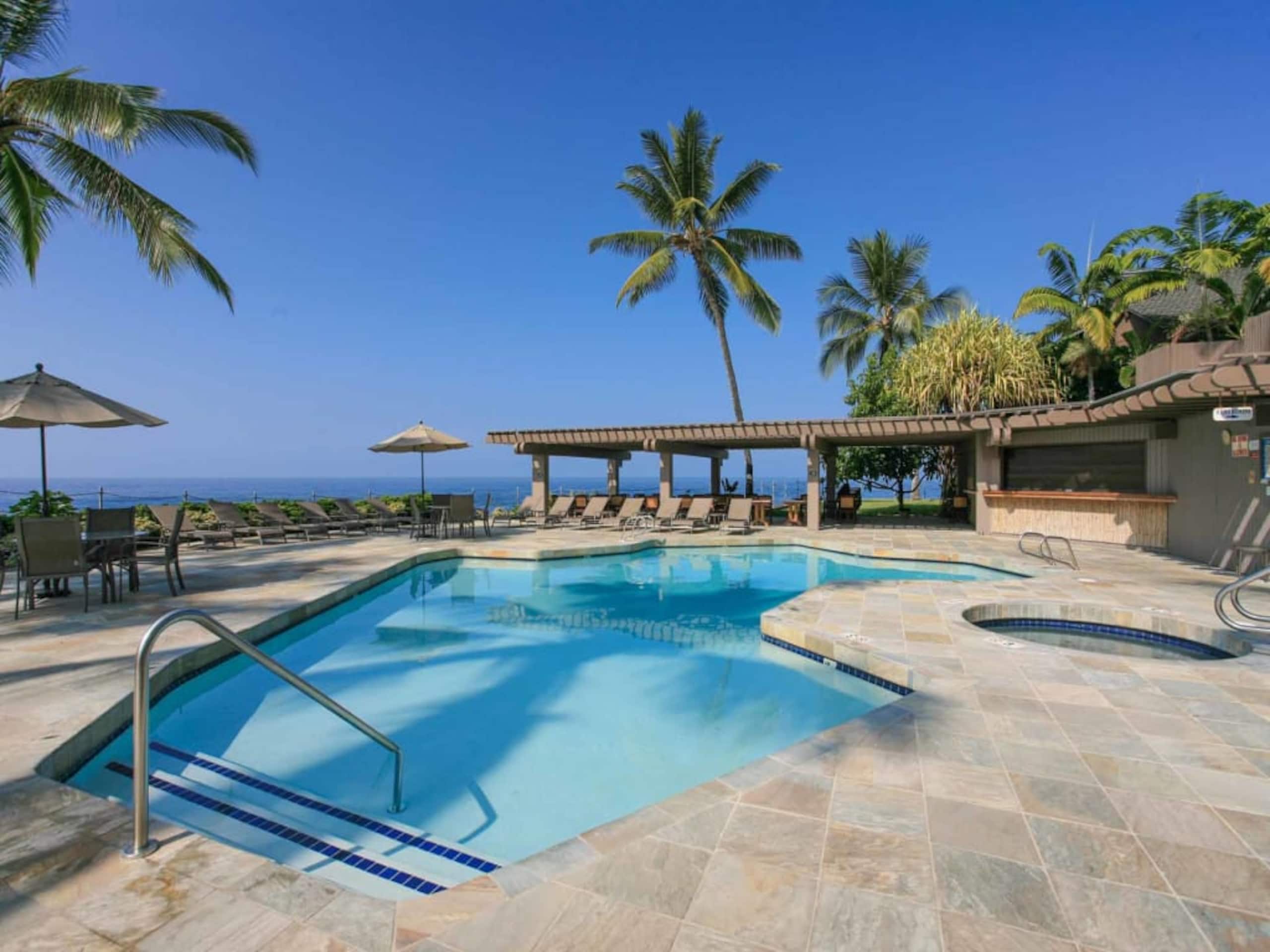 Condo in Kailua-Kona · ★4.5 · 2 bedrooms · 3 beds · 2 baths - Image 79