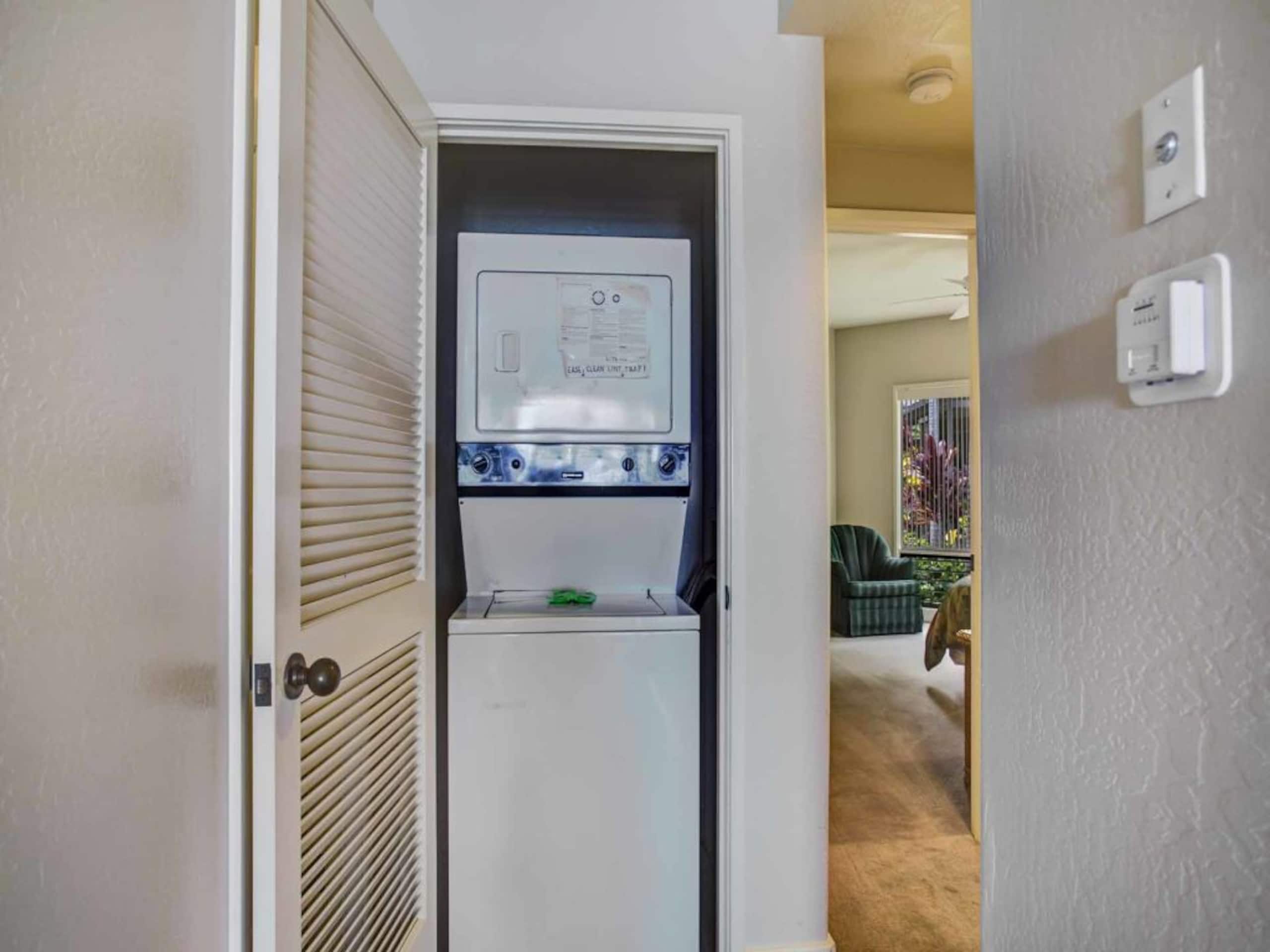 Condo in Kailua-Kona · ★4.5 · 2 bedrooms · 3 beds · 2 baths - Image 51