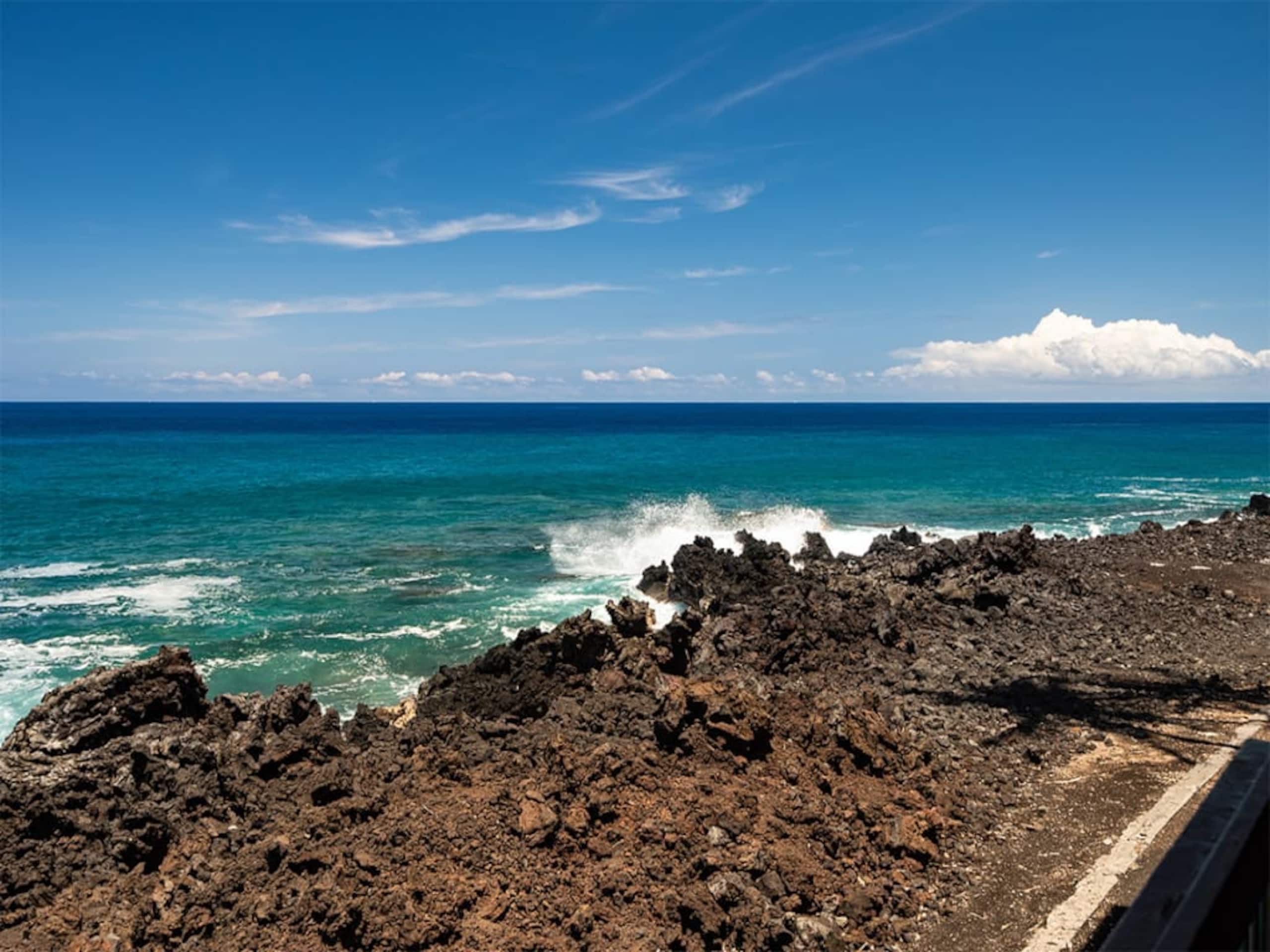 Condo in Kailua-Kona · ★4.5 · 2 bedrooms · 3 beds · 2 baths - Image 61