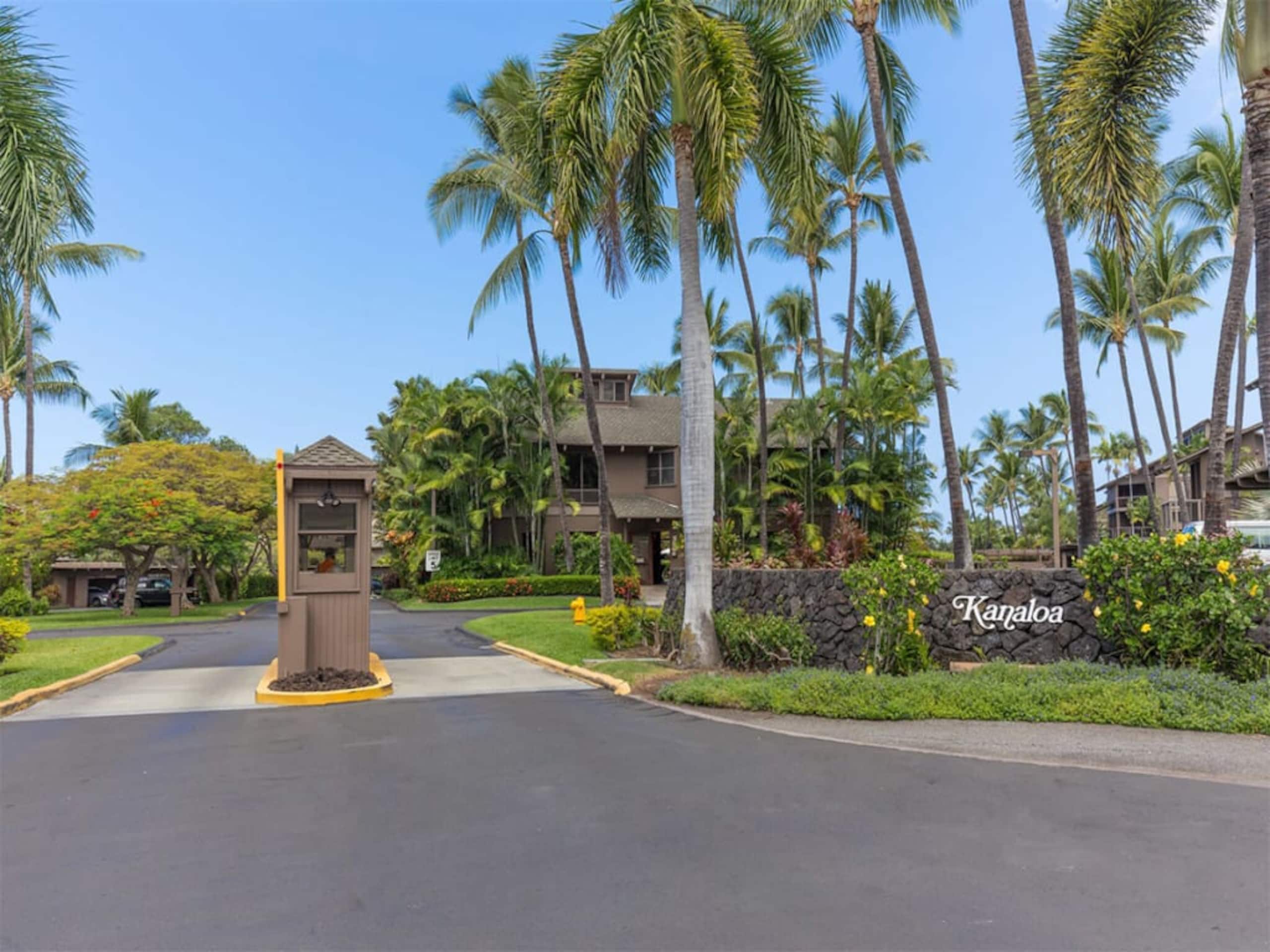 Condo in Kailua-Kona · ★4.5 · 2 bedrooms · 3 beds · 2 baths - Image 65