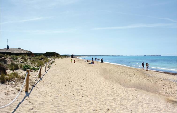 Cozy home in Ses Covetes with WiFi gallery image 4