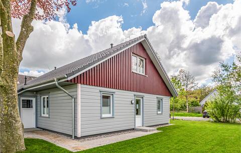Nice home in Langenhorn with WiFi