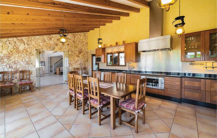 son reines gallery image 3