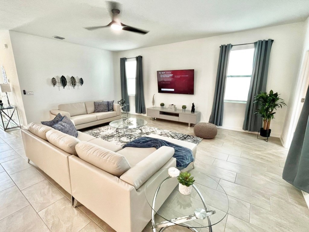 Luxury 6 Bedroom 6 bath pool Home 242 Villas for Rent in Four Corners