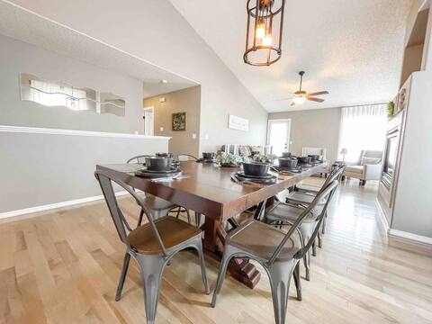 2 Master Suites! Pet Friendly With MTN Views