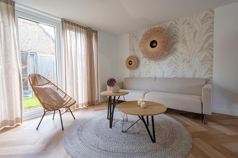 Popular Airbnb listing: Holiday home Sleeping by the sea by Droomvilla in Sint Maarten