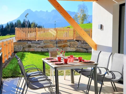 Villa with mountain views