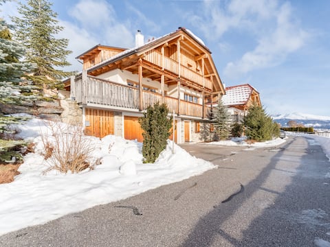 Detached chalet with wellness in Mauterndorf