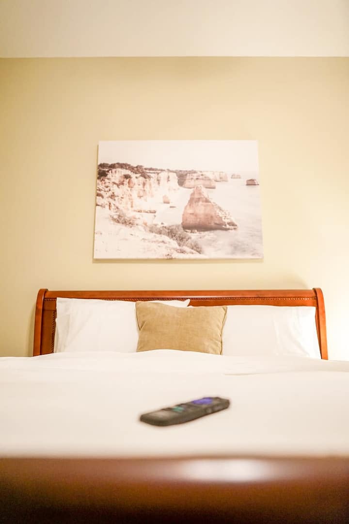 King Memory Foam Bed makes it feel like sleeping on a cloud, Simpres Estates, MS