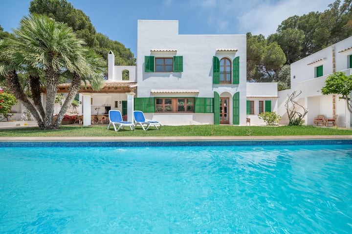 Wonderful 5 Bed Villa With Private - Cala d'Or