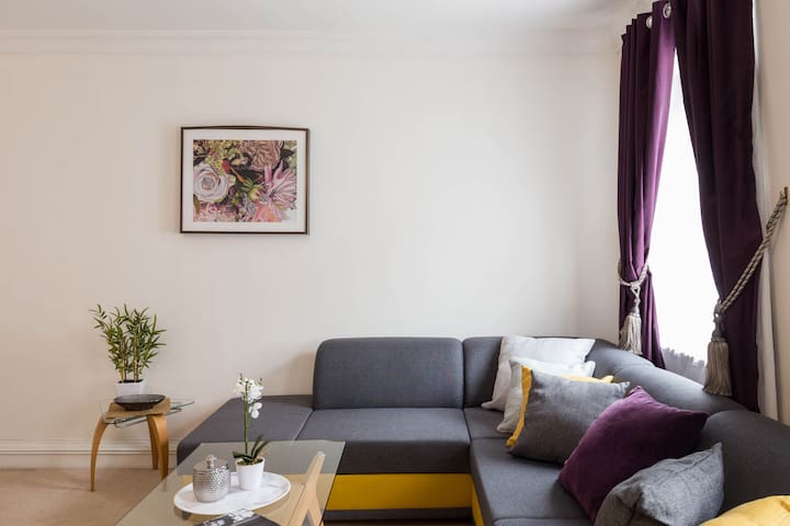 luxury 2 bedroom apartment