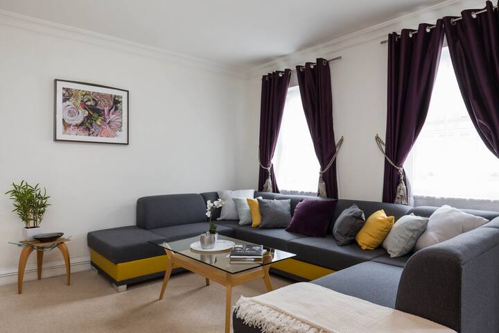 luxury 2 bedroom apartment gallery image 4