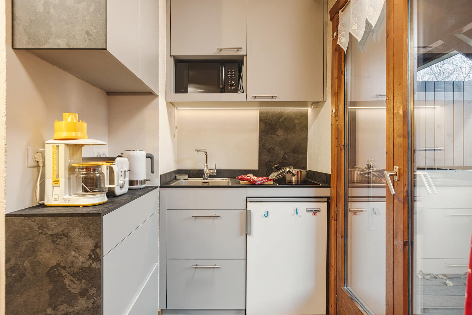 Apt DryadesD92 Near Lift: Duplex, Views, Balcony, Sleeps 5 - Happy Rentals — photo 5