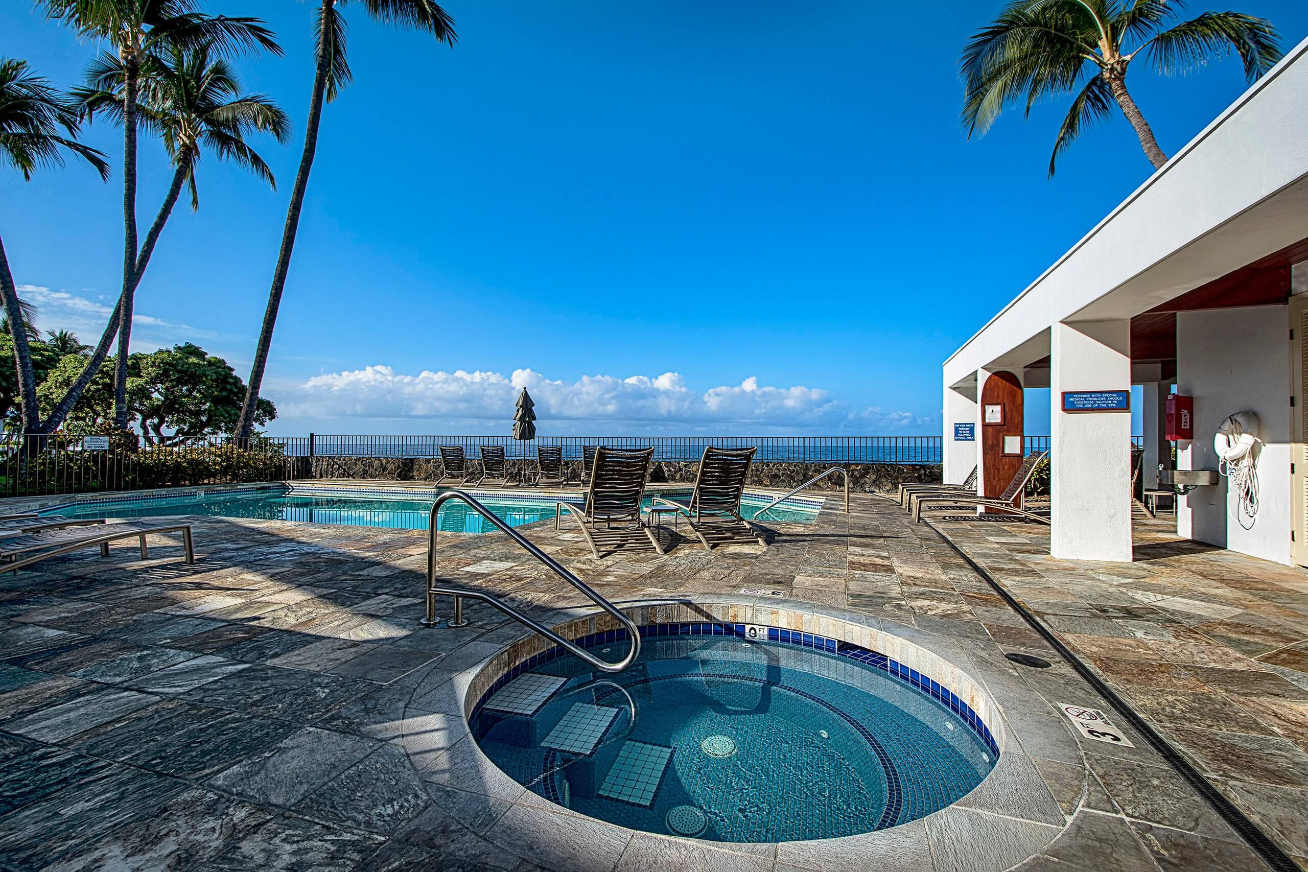 Condo in Kailua-Kona · ★4.73 · 1 bedroom · 2 beds · 1 bath - Image 18