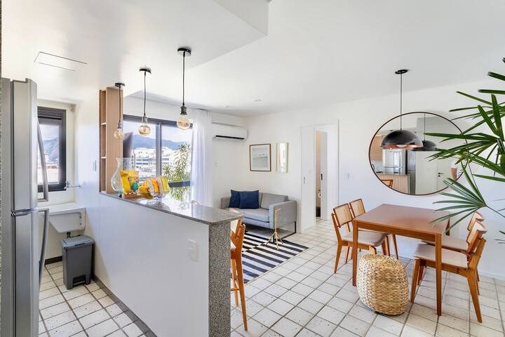 Renovated apartment with sea view for vacation rental in Ipanema gallery image 3