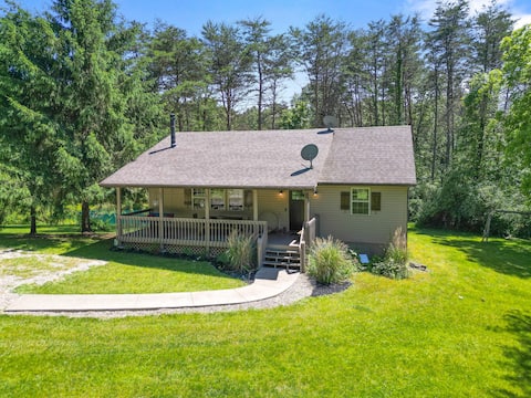 Boondocks Bungalow | Hocking Hills