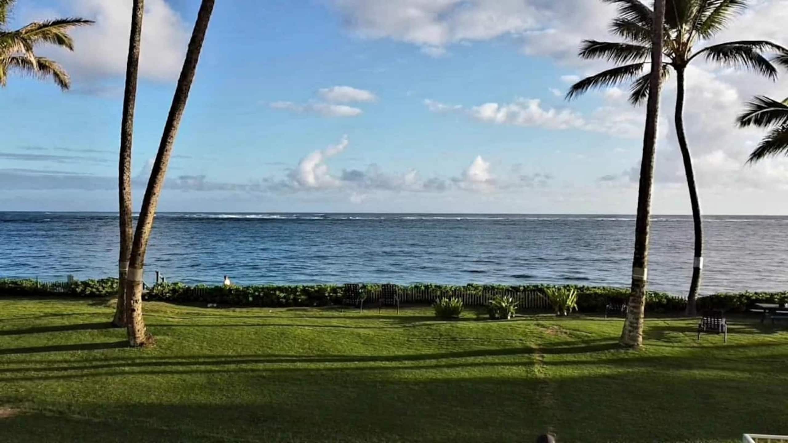 Condo in Hauula · ★4.53 · 1 bedroom · 2 beds · 1 private bath - Image 20