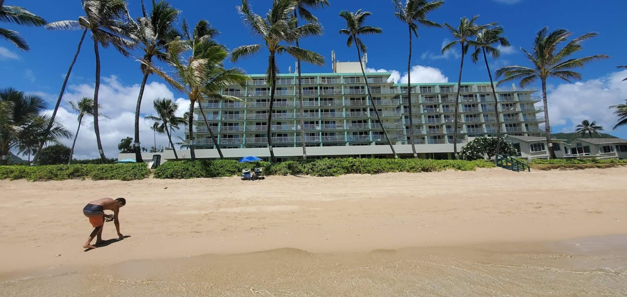 Condo in Hauula · ★4.53 · 1 bedroom · 2 beds · 1 private bath - Image 9