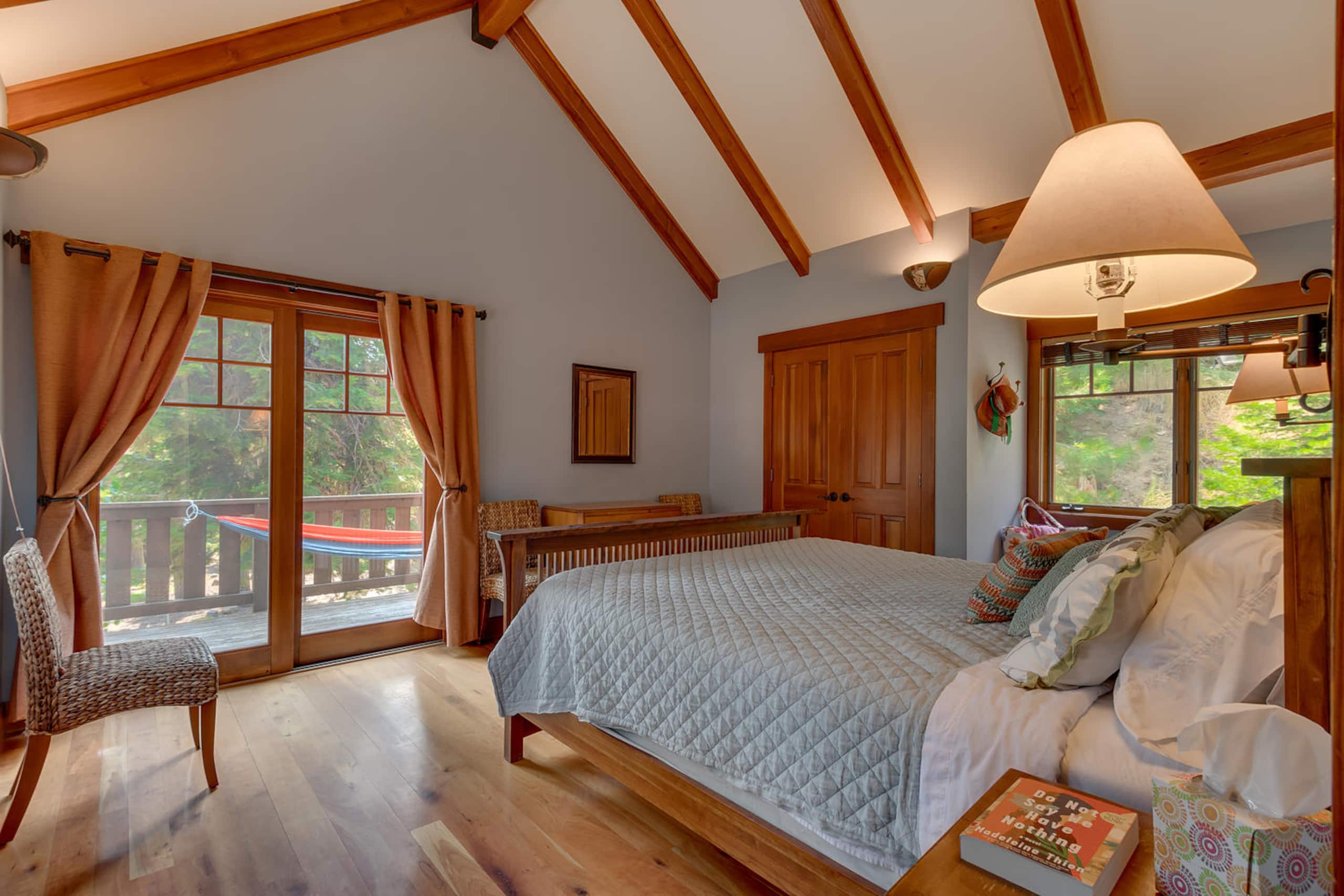Luxury North Lake Tahoe Retreat for Groups - Photo 9