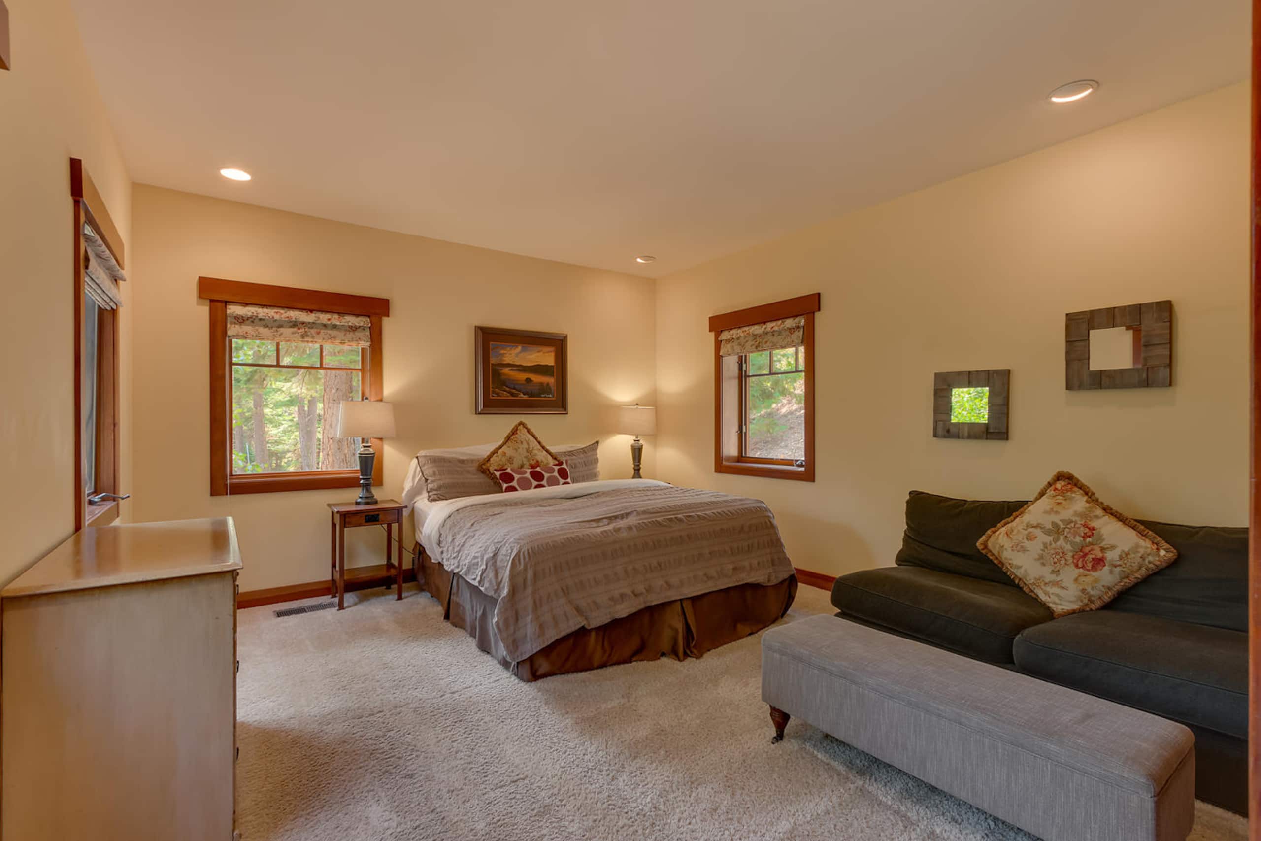 Luxury North Lake Tahoe Retreat for Groups - Photo 14
