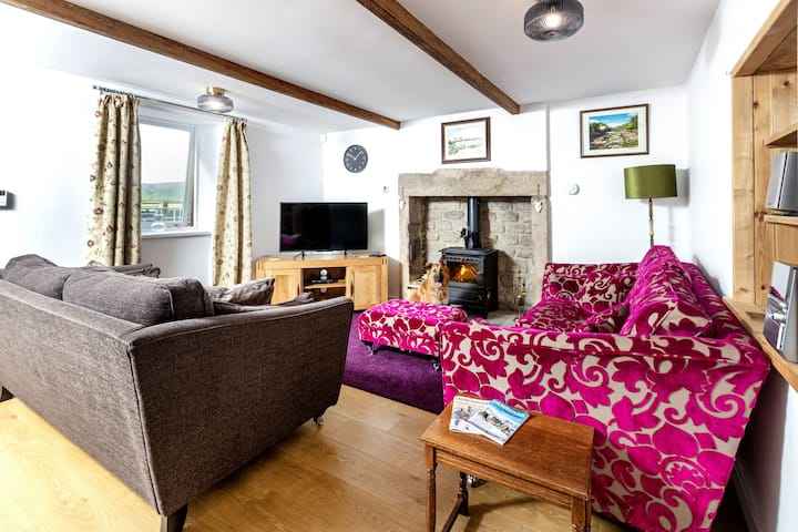 Moorside Farm | Family & Friends | Dogs | Walking - Grassington